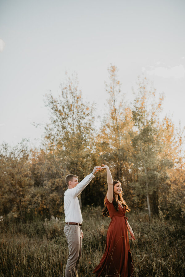 Alberta-fall-sunset-engagement