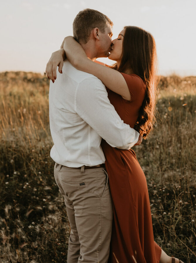 Alberta-fall-sunset-engagement