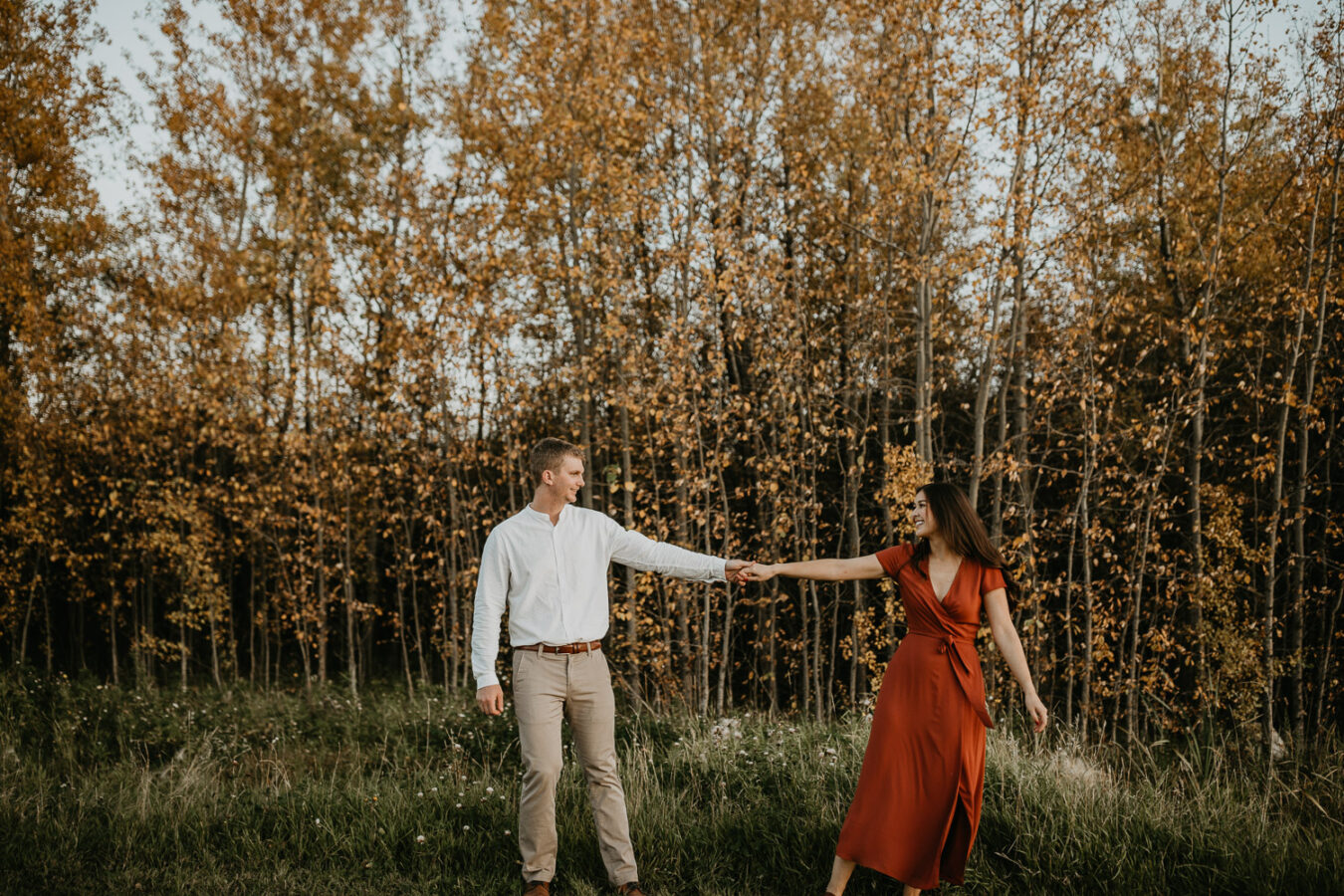 Alberta-fall-sunset-engagement