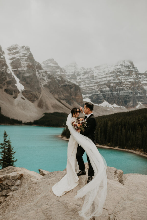 Banff-Moraine Lake-fall-elopement