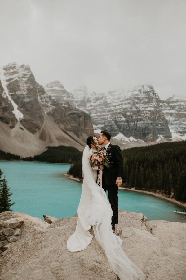 Banff-Moraine Lake-fall-elopement