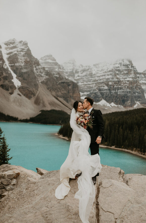 Banff-Moraine Lake-fall-elopement