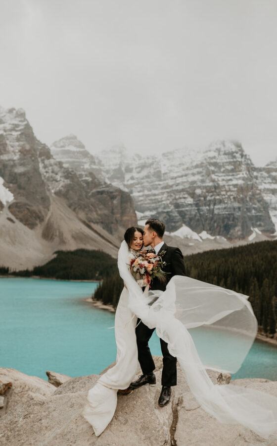 Banff-Moraine Lake-fall-elopement