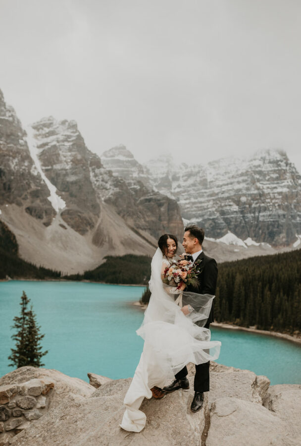 Banff-Moraine Lake-fall-elopement