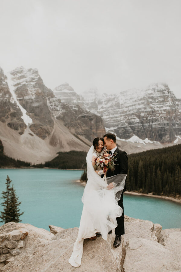 Banff-Moraine Lake-fall-elopement