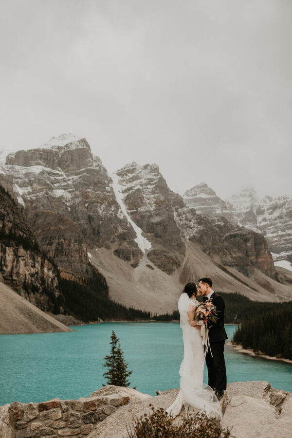Banff-Moraine Lake-fall-elopement