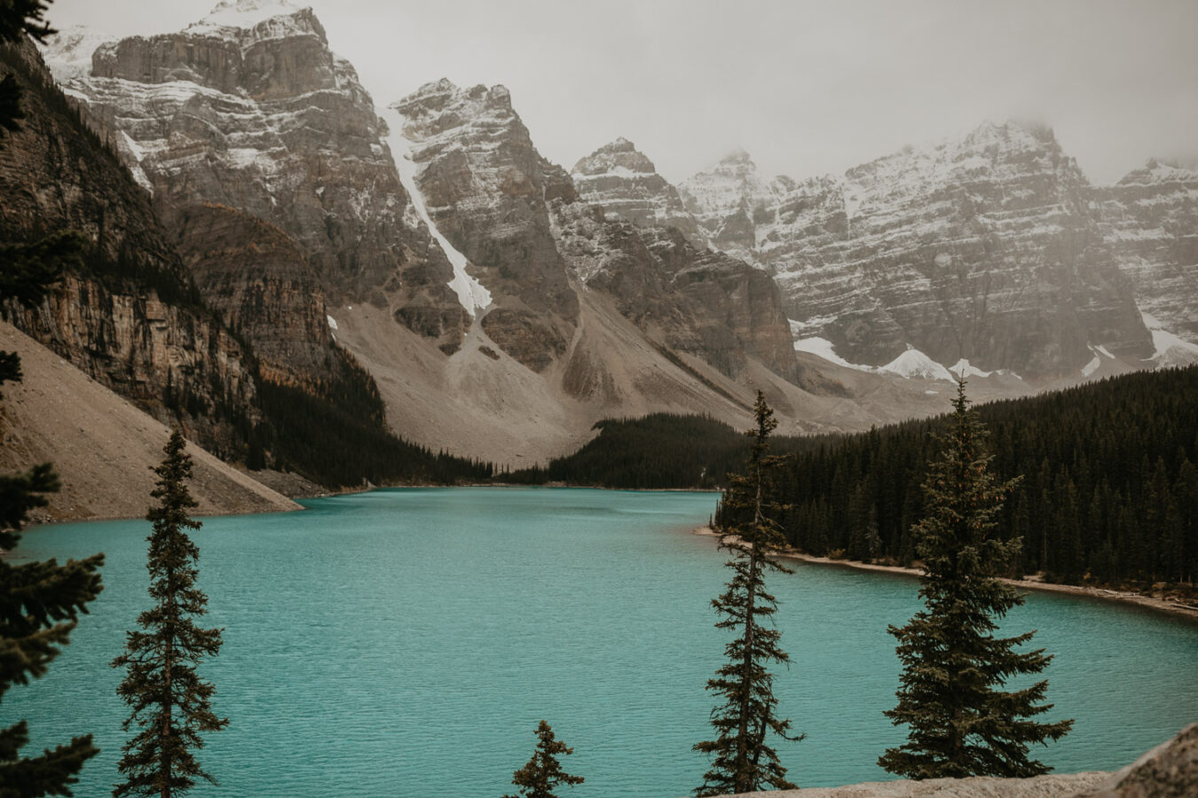 Banff-Moraine Lake-fall-elopement