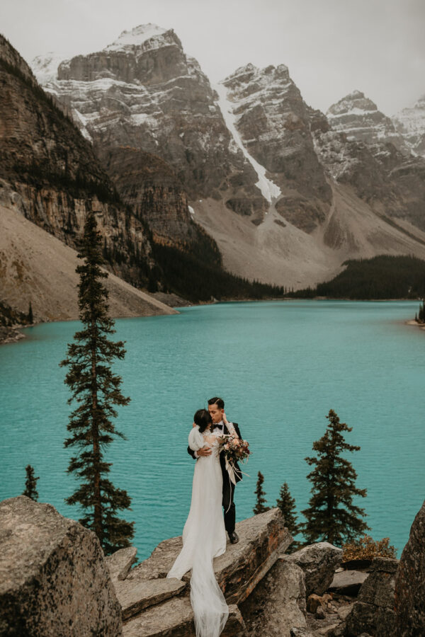 Banff-Moraine Lake-fall-elopement