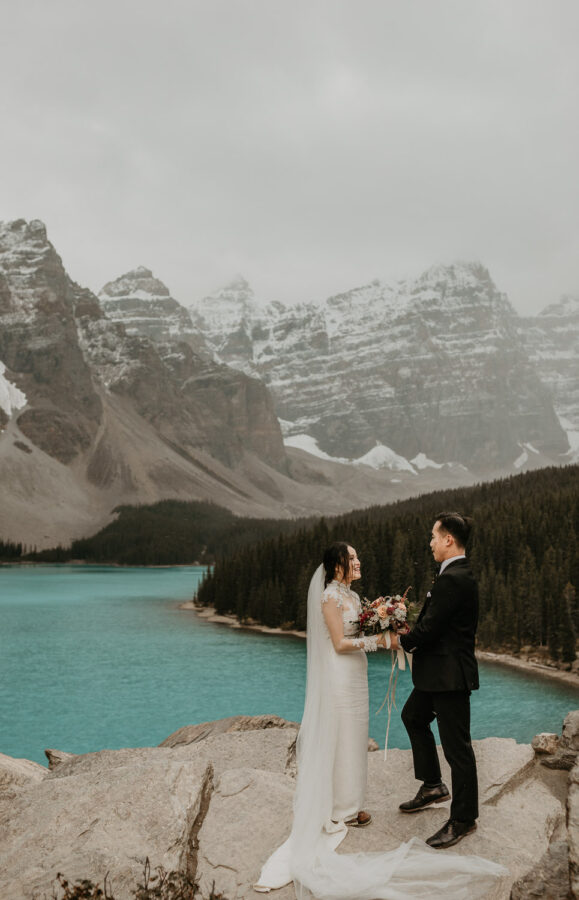 Banff-Moraine Lake-fall-elopement