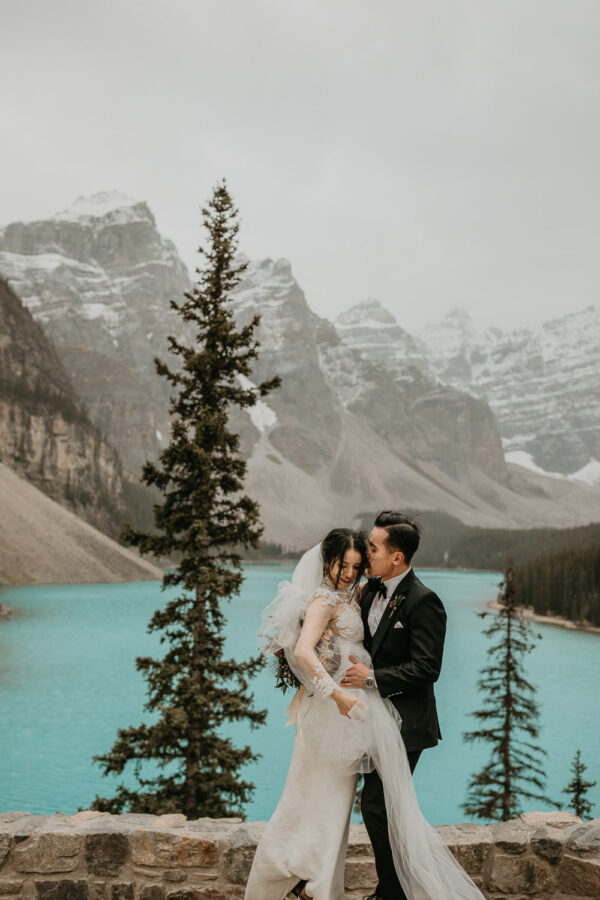 Banff-Moraine Lake-fall-elopement