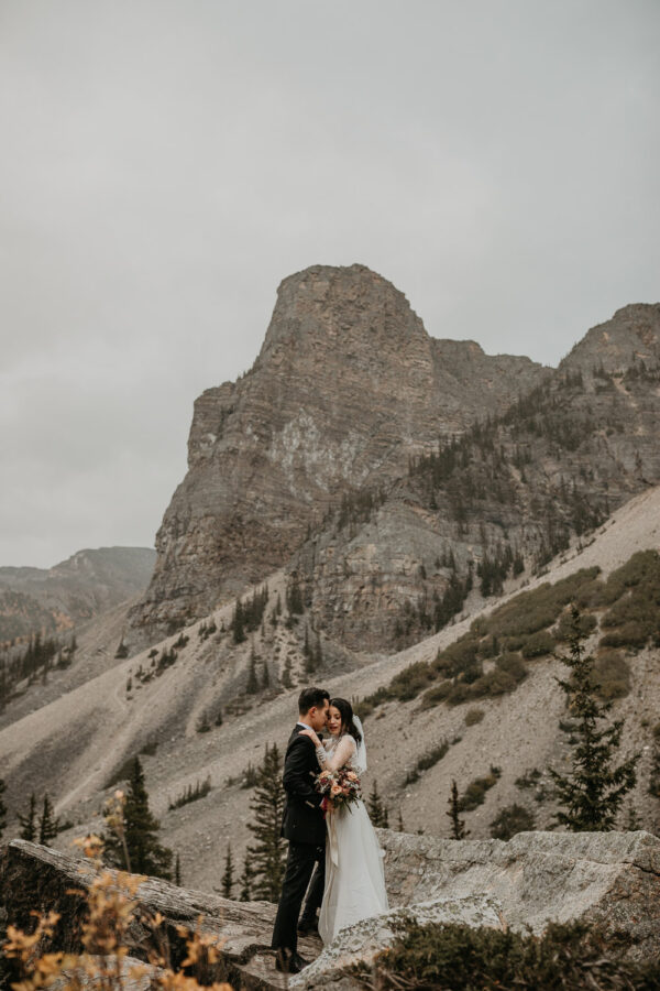 Banff-Moraine Lake-fall-elopement