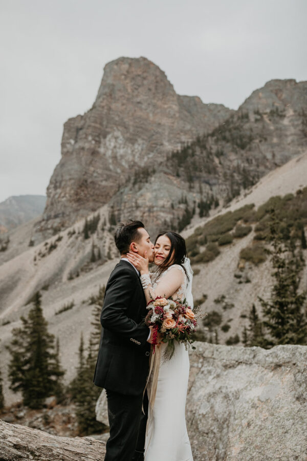 Banff-Moraine Lake-fall-elopement