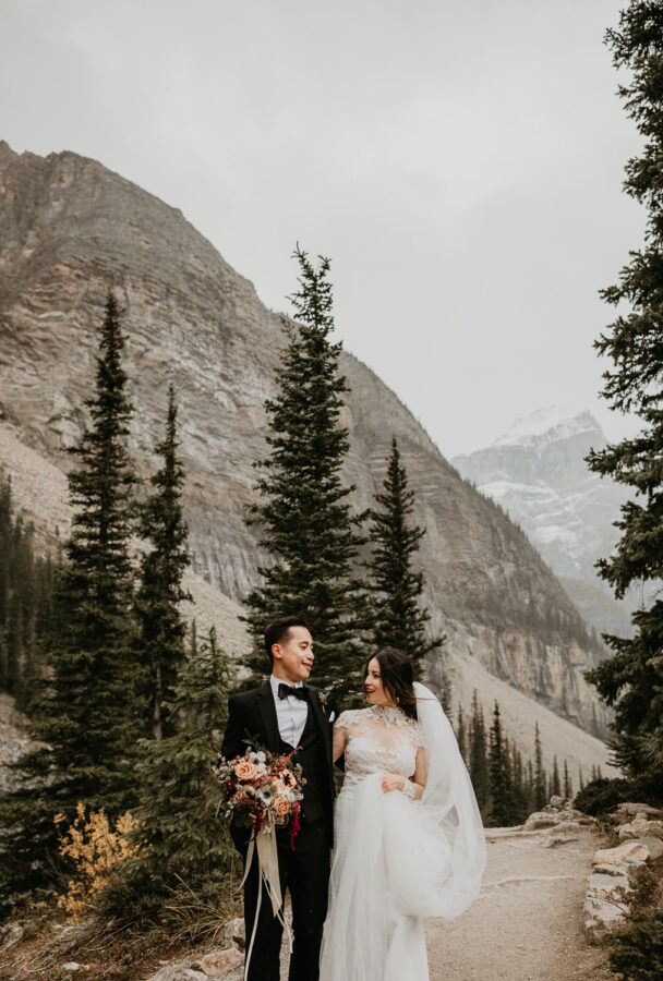 Banff-Moraine Lake-fall-elopement