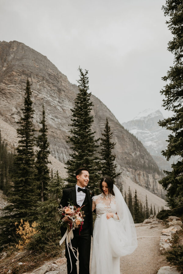 Banff-Moraine Lake-fall-elopement