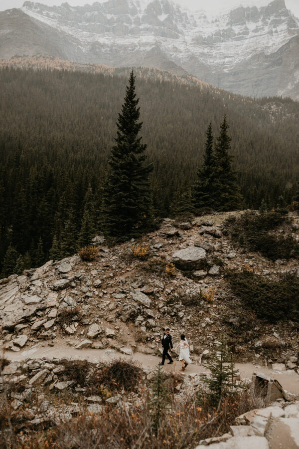 Banff-Moraine Lake-fall-elopement