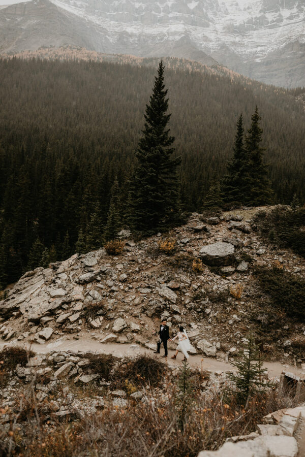 Banff-Moraine Lake-fall-elopement