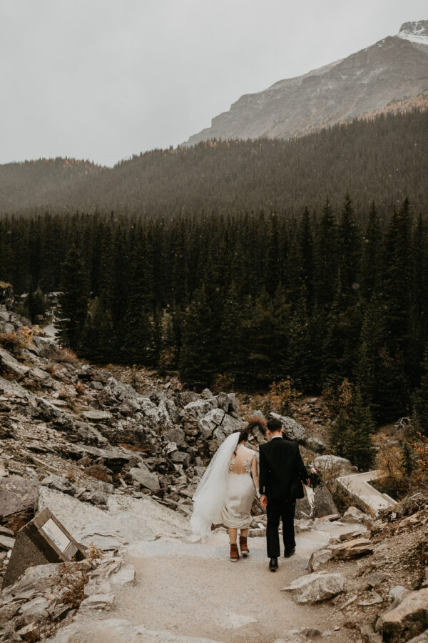 Banff-Moraine Lake-fall-elopement
