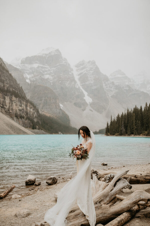 Banff-Moraine Lake-fall-elopement