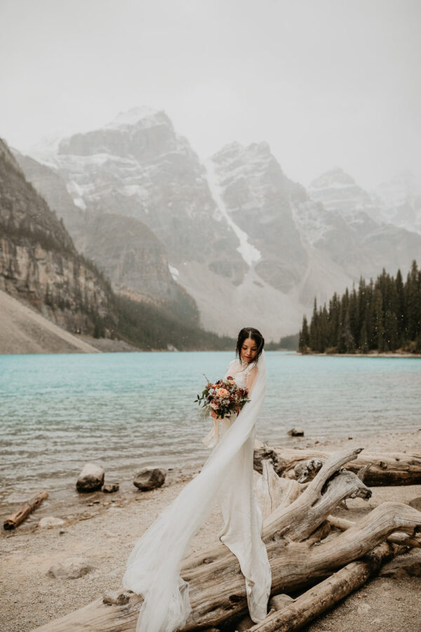 Banff-Moraine Lake-fall-elopement