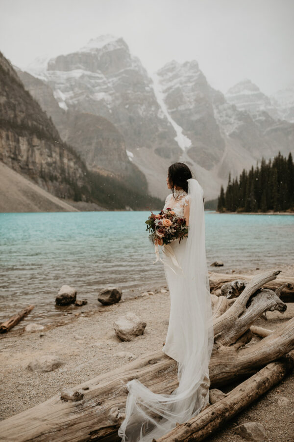 Banff-Moraine Lake-fall-elopement