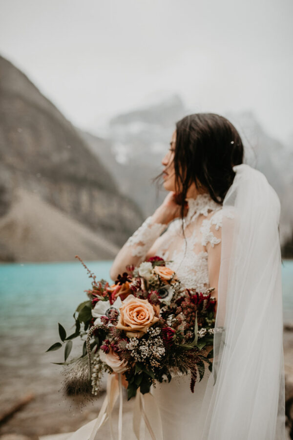 Banff-Moraine Lake-fall-elopement