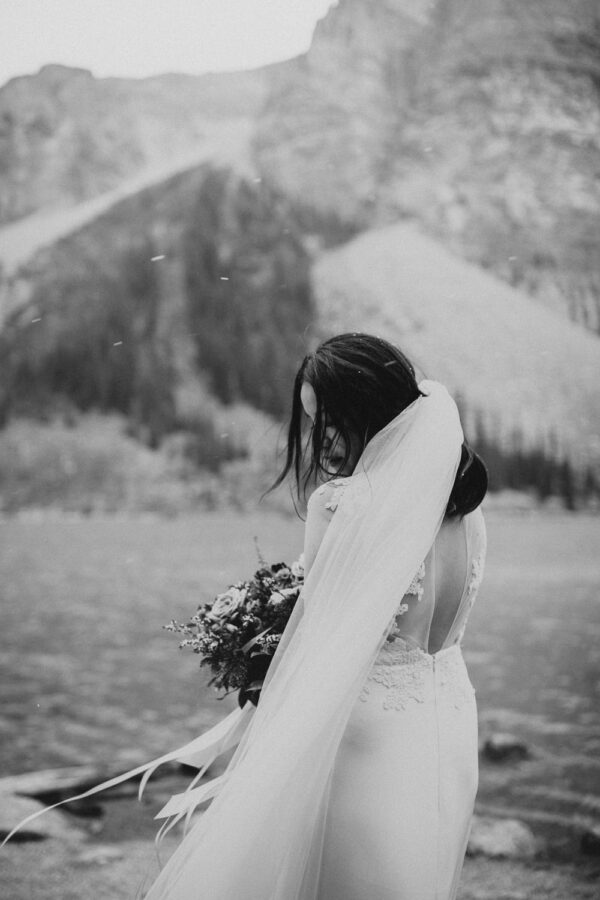 Banff-Moraine Lake-fall-elopement