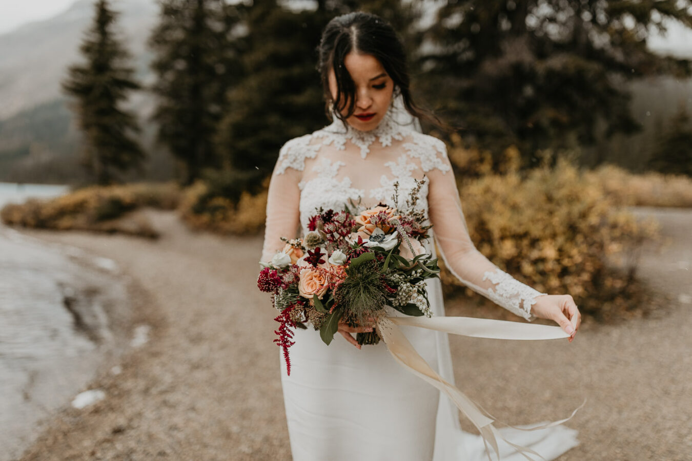 Banff-Moraine Lake-fall-elopement