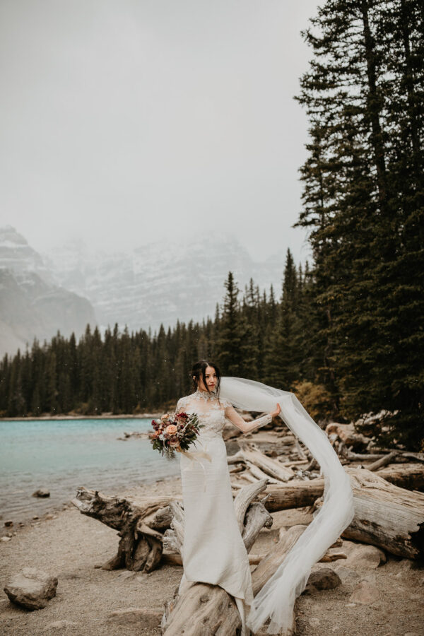 Banff-Moraine Lake-fall-elopement