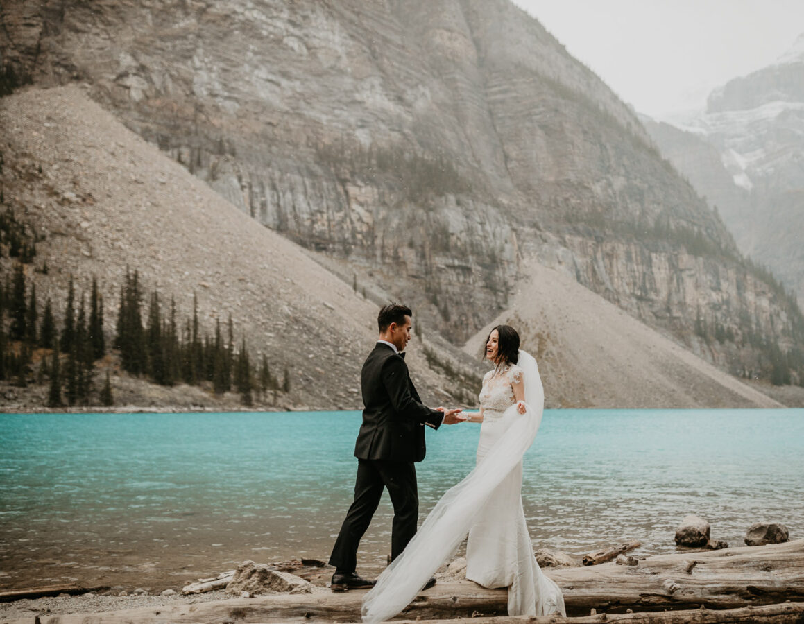 Banff-Moraine Lake-fall-elopement