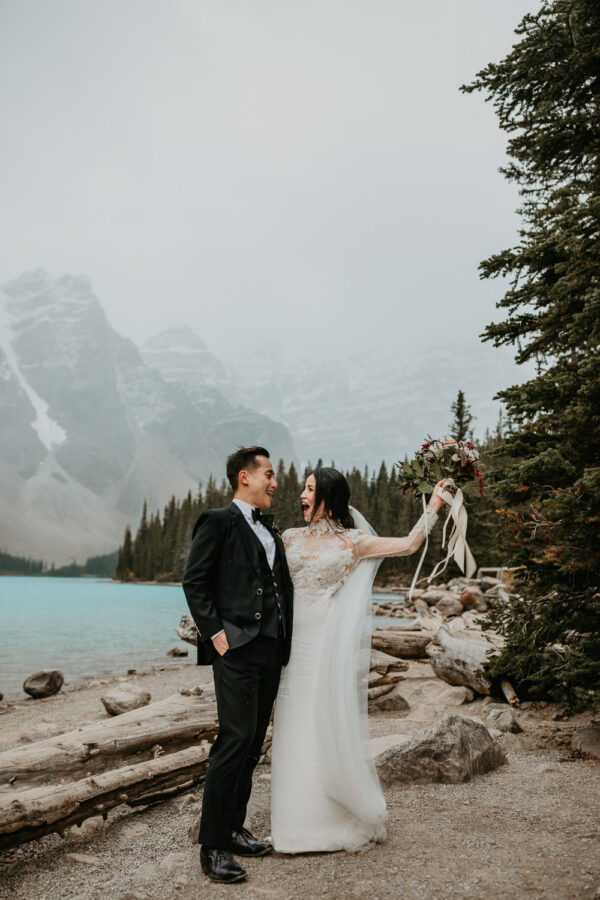 Banff-Moraine Lake-fall-elopement