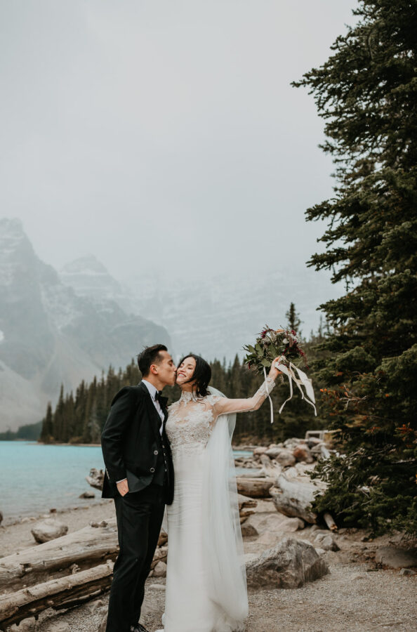 Banff-Moraine Lake-fall-elopement