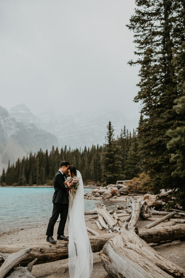 Banff-Moraine Lake-fall-elopement
