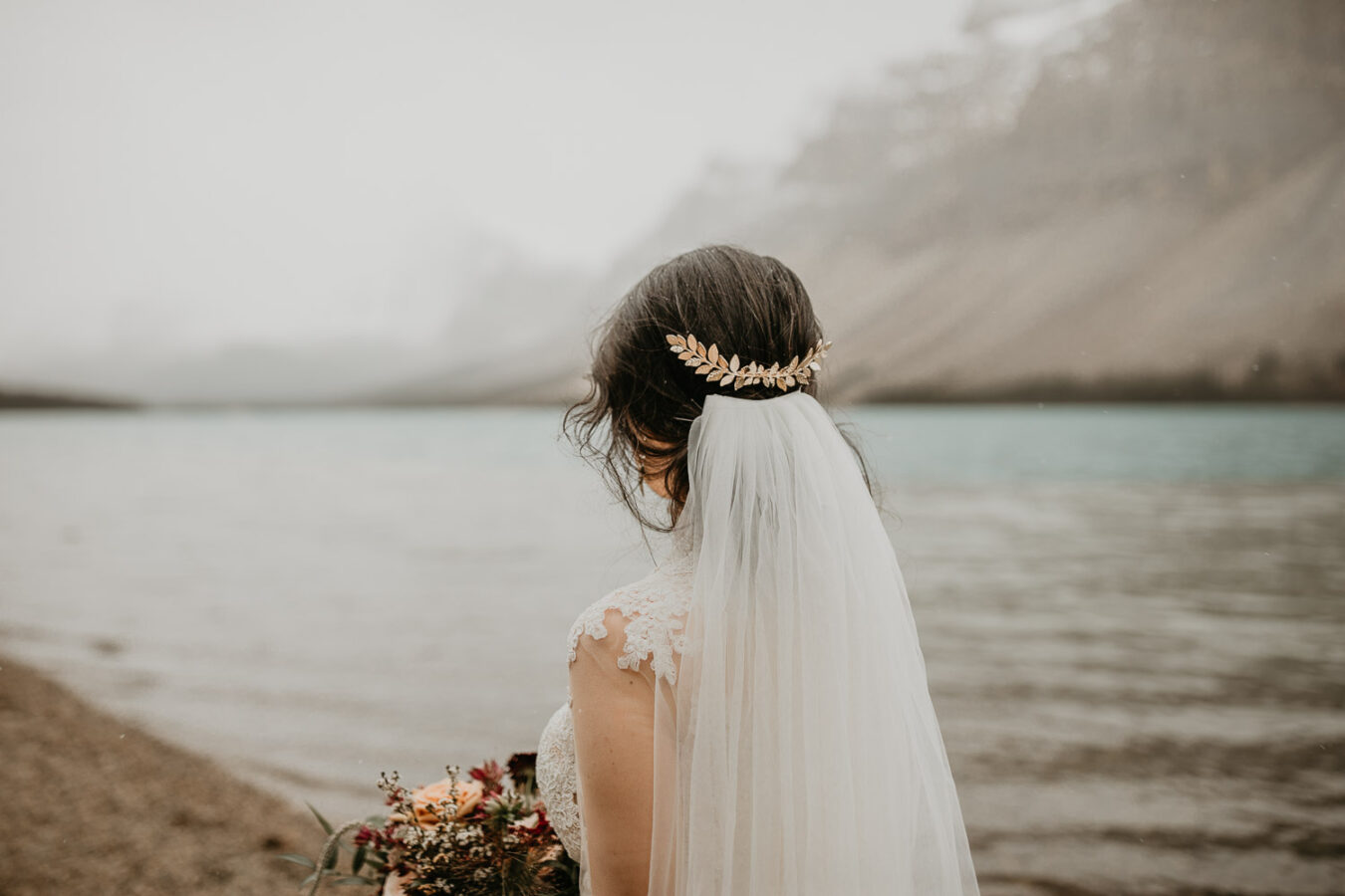 Banff-Moraine Lake-fall-elopement