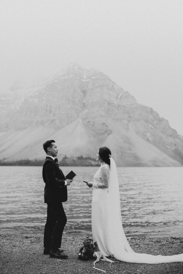 Banff-Moraine Lake-fall-elopement