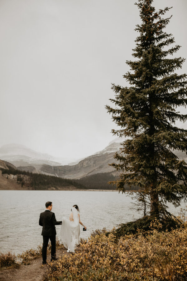 Banff-Moraine Lake-fall-elopement