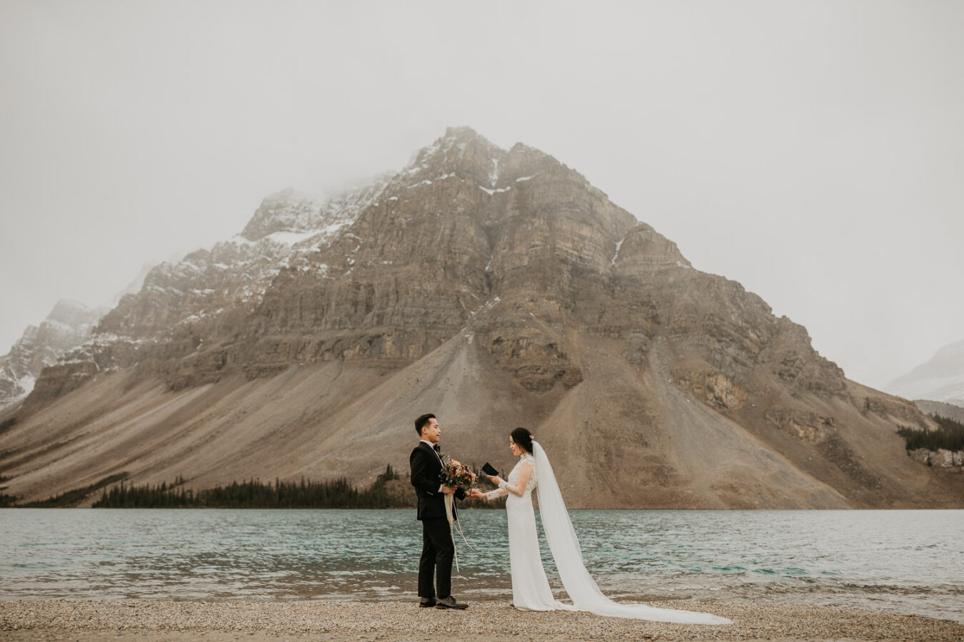 Banff-Moraine Lake-fall-elopement