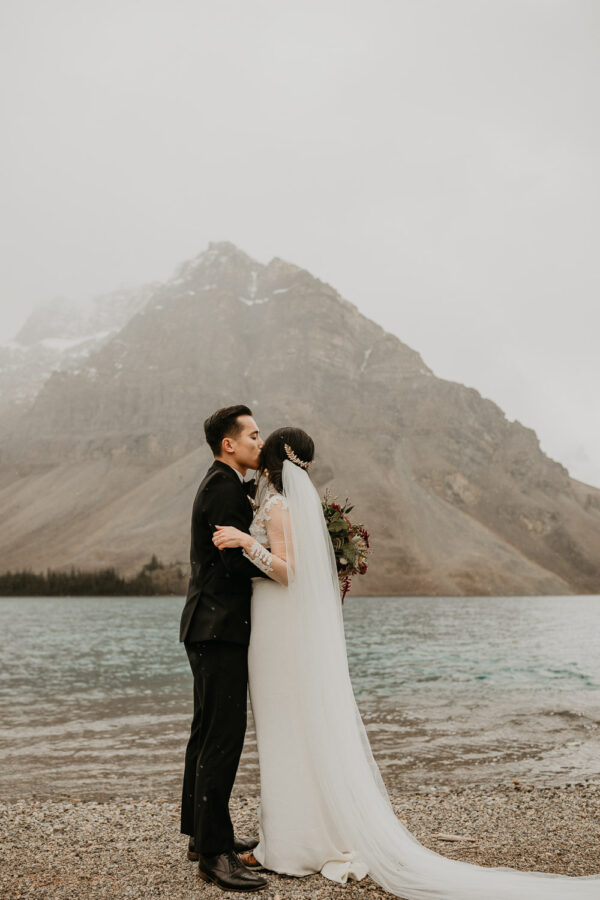 Banff-Moraine Lake-fall-elopement