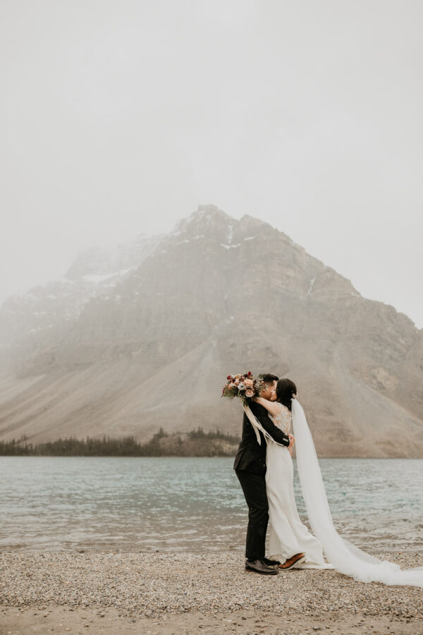 Banff-Moraine Lake-fall-elopement
