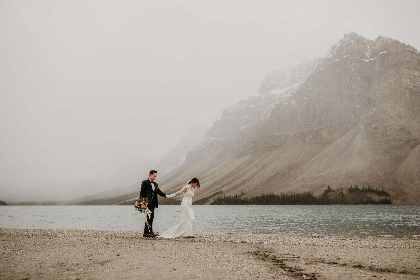 Banff-Moraine Lake-fall-elopement
