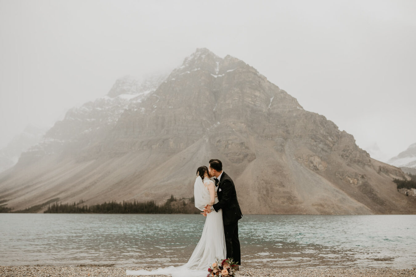 Banff-Moraine Lake-fall-elopement