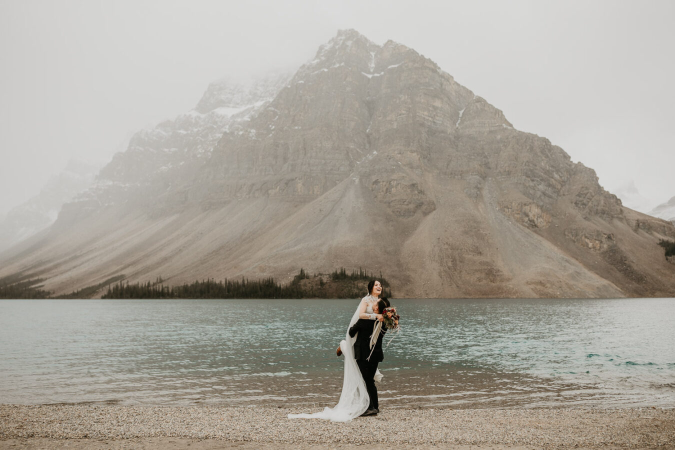 Banff-Moraine Lake-fall-elopement