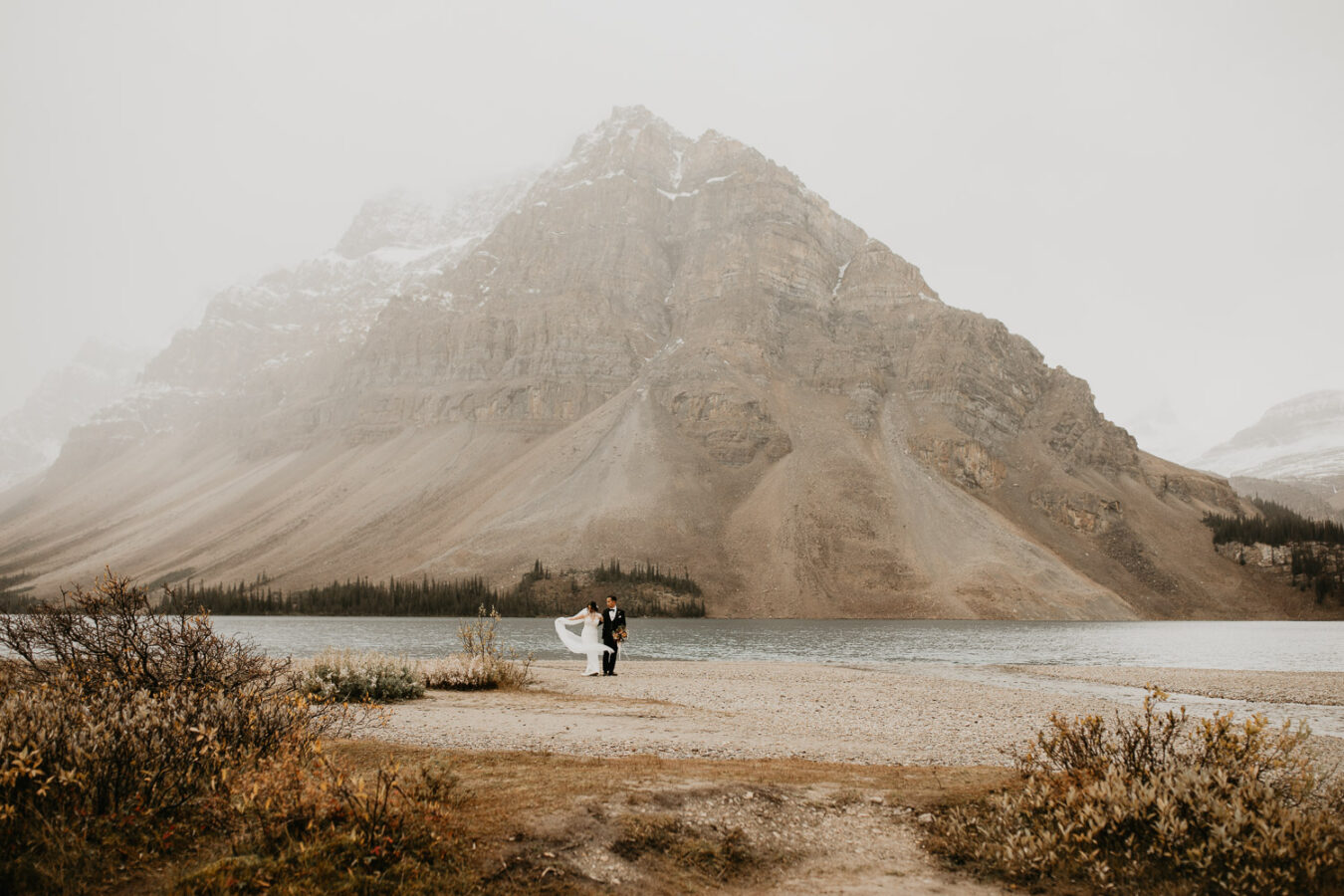 Banff-Moraine Lake-fall-elopement