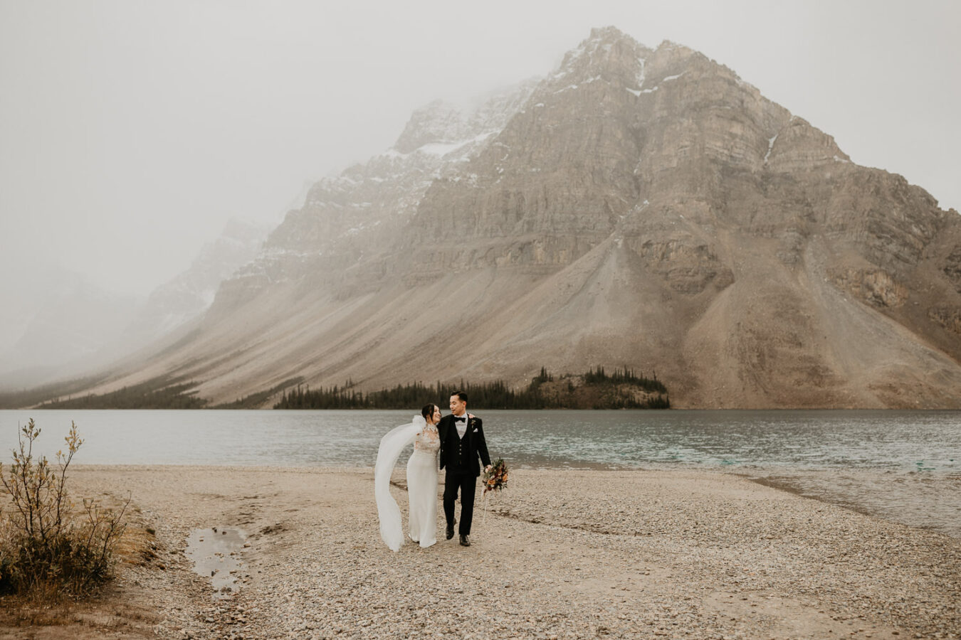 Banff-Moraine Lake-fall-elopement