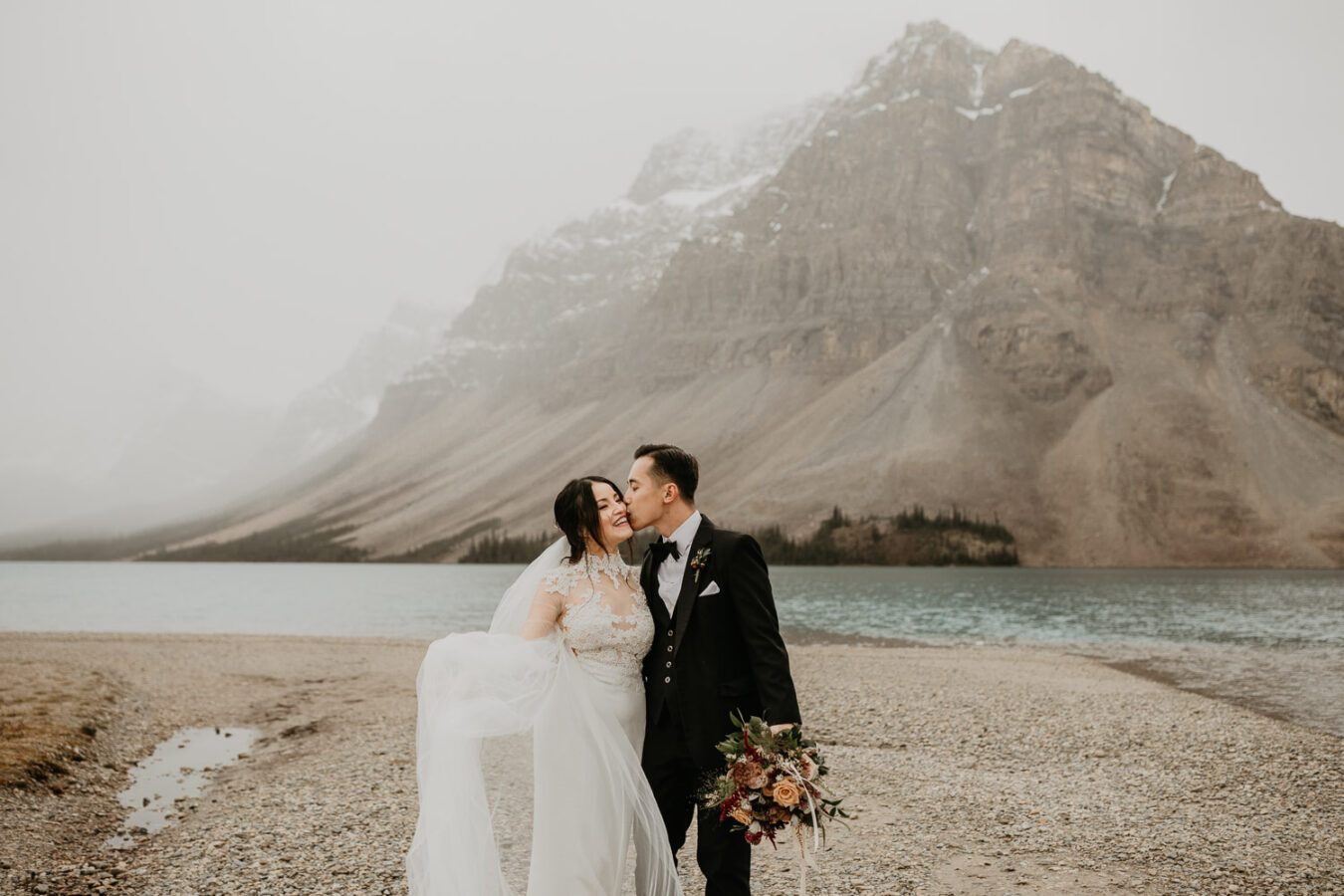Banff-Moraine Lake-fall-elopement