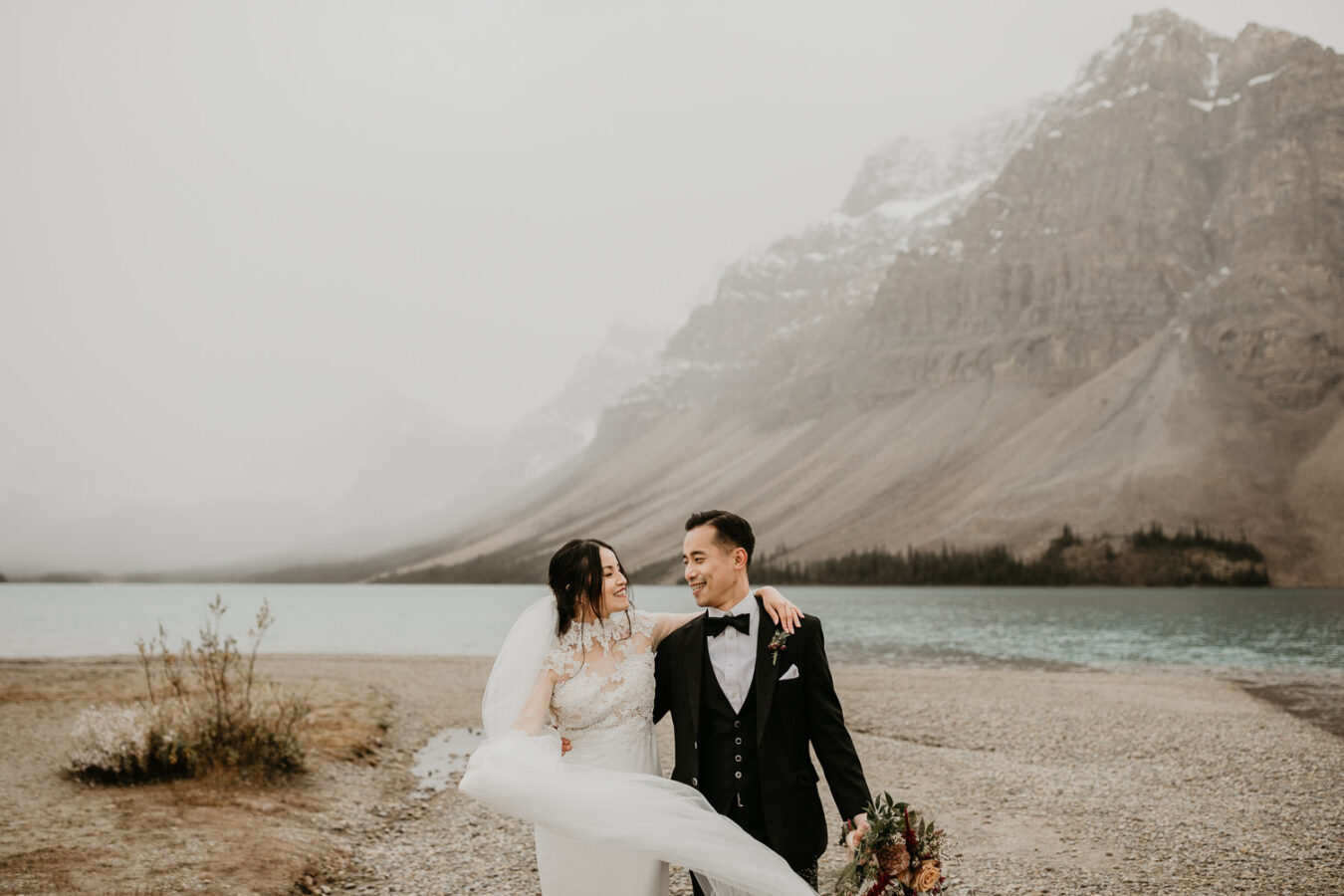 Banff-Moraine Lake-fall-elopement