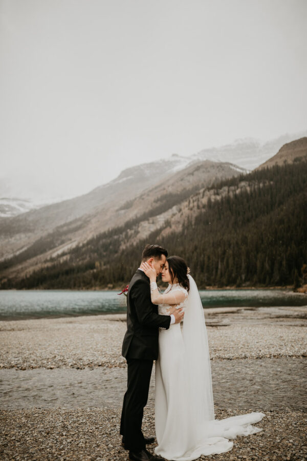 Banff-Moraine Lake-fall-elopement