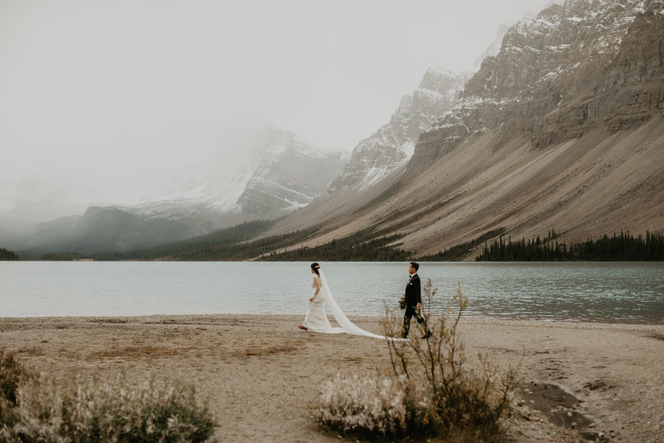 Banff-Moraine Lake-fall-elopement