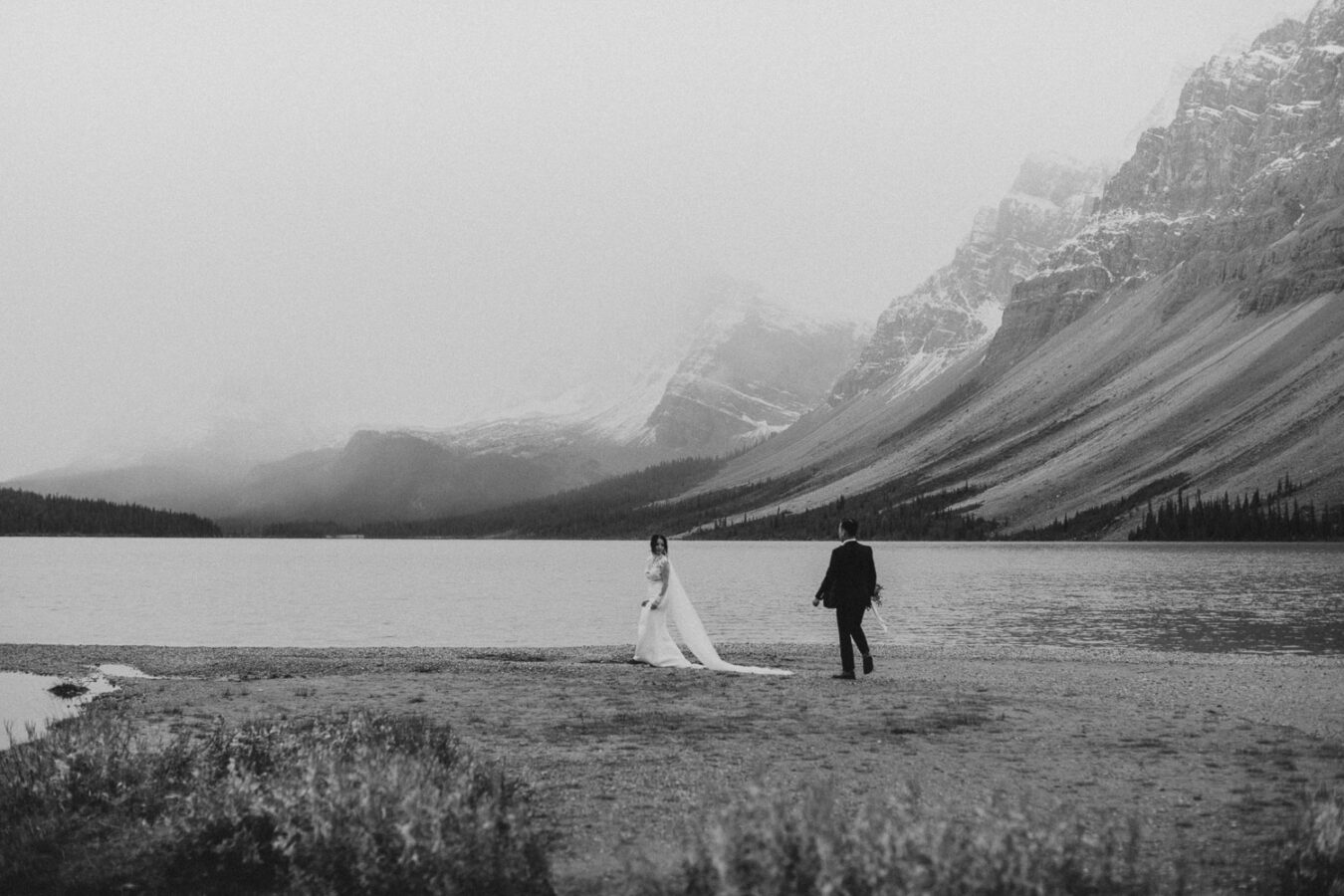 Banff-Moraine Lake-fall-elopement