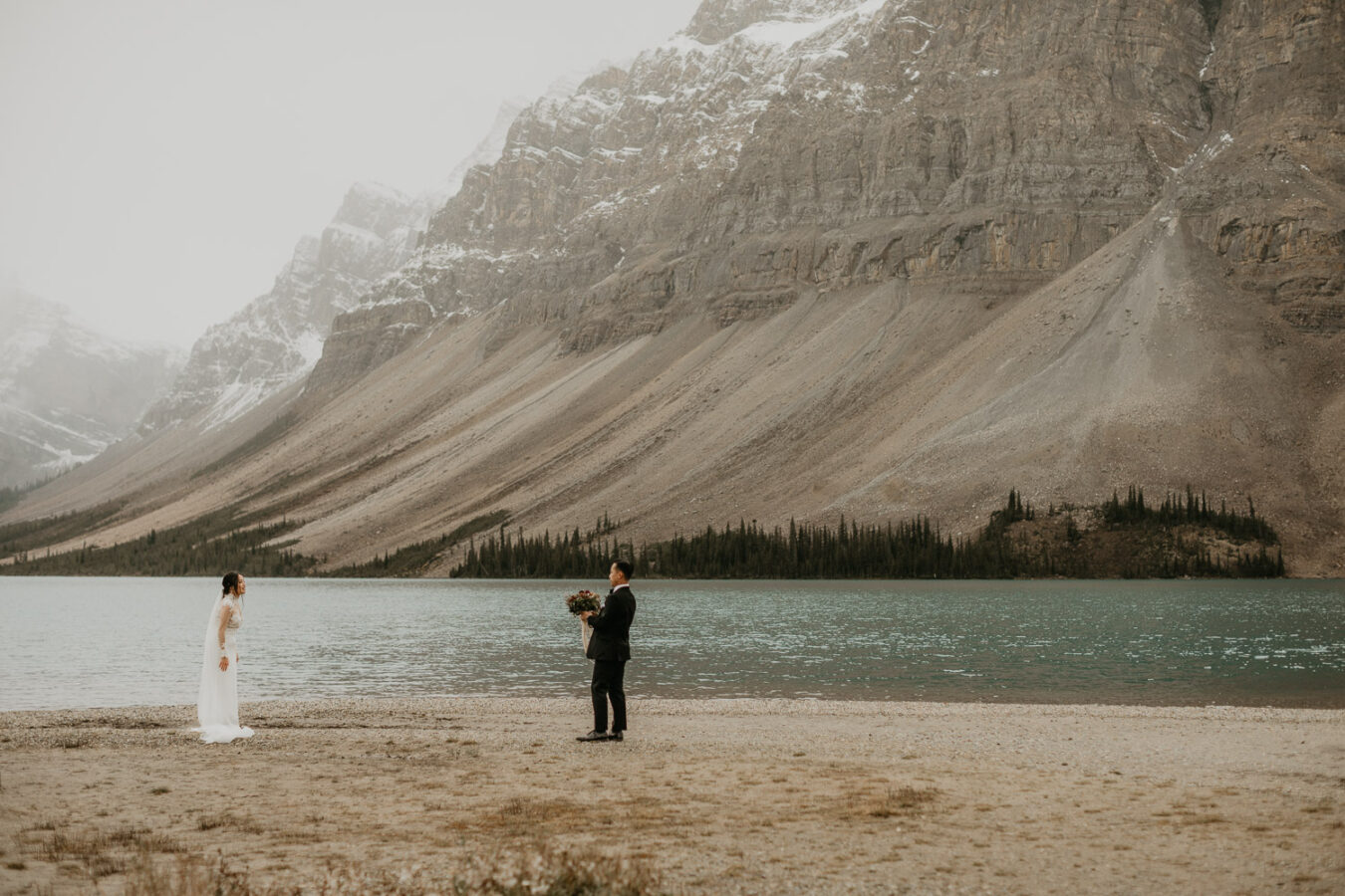 Banff-Moraine Lake-fall-elopement