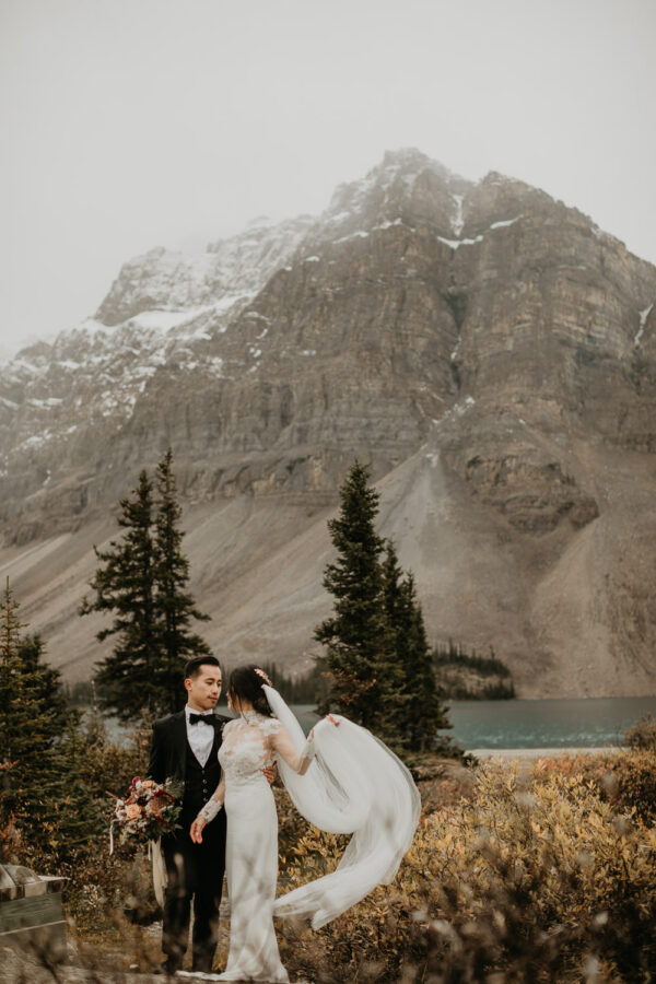 Banff-Moraine Lake-fall-elopement